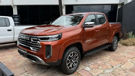 RAM Dakota: picape média mira Hilux e Ranger mas chega só em 2026