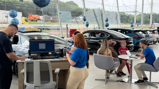 Em ação comercial, BYD vende 4.300 veículos em um final de semana 