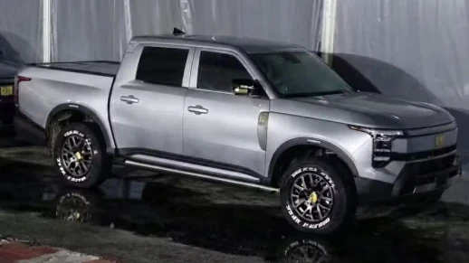 Nissan Frontier híbrida plugin é flagrada no país 