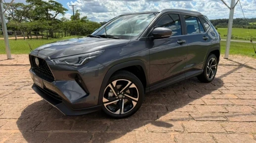 Teste com o novo Yaris Cross que promete consumo de quase 18km/l
