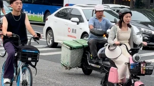Conheça o país que muita donos de motos elétricas em até R$ 100 mil 