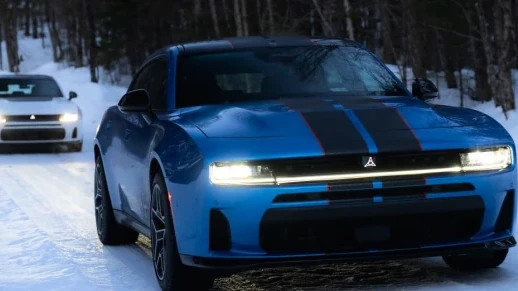 Dodge Charger a gasolina volta e faz sucesso nos EUA 
