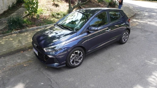 Teste com Hyundai HB20 turbo Platinum: melhor hatch em 2026?