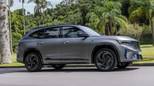 Teste com Renault Koleos: primeiro híbrido da marca chega ao Brasil 