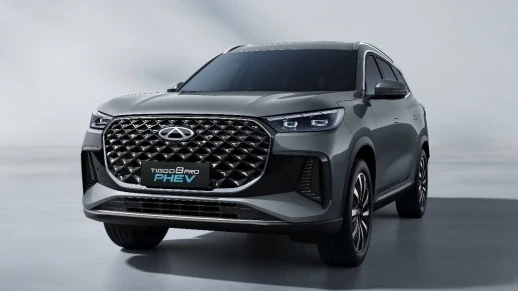 Tiggo 7 e Tiggo 8 Pro PHEV ganham mais autonomia, recarga rápida e preços agressivos