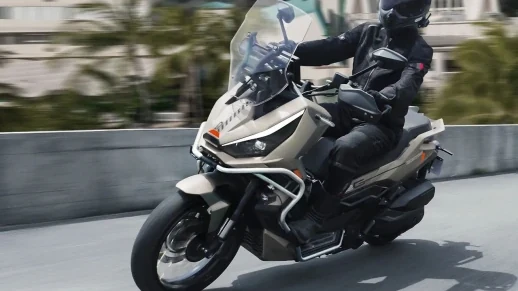 Zontes lança scooter 368G no Brasil: confira o preço 