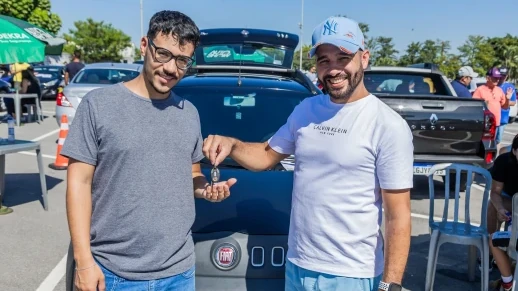 Dicas para não errar ao comprar um carro usado 