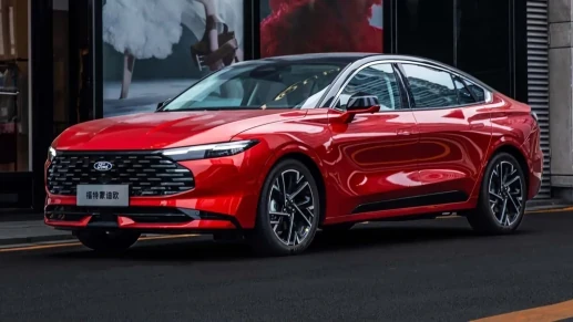 Lembra do Mondeo? Ele acaba de ganhar motor híbrido na China 