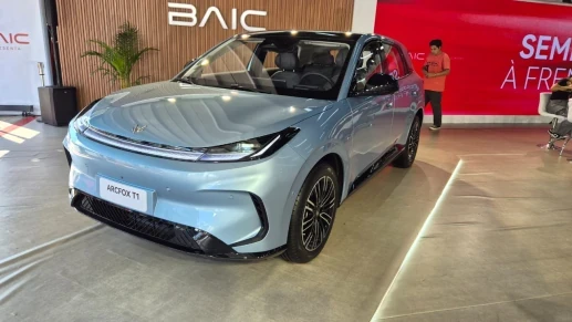 BAIC chega ao país com 3 carros elétricos: vendas começam em outubro 