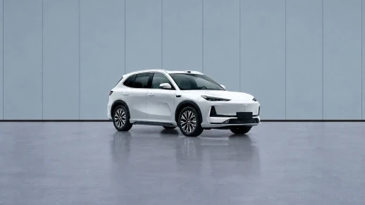 Vendido no Brasil, Geely EX5 fica mais potente na China 