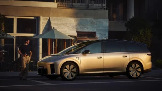Li Auto lança SUV de luxo i9 que roda até 700km por carga na China 