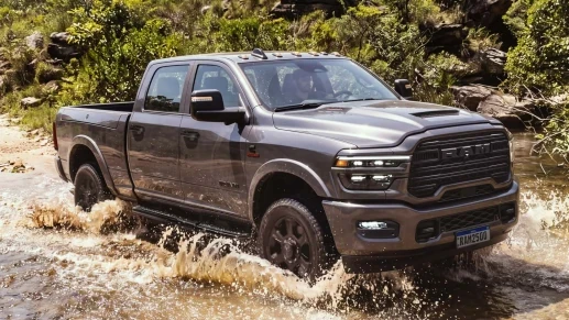 RAM 2500 ganha nova versão Night Edition com motor diesel 